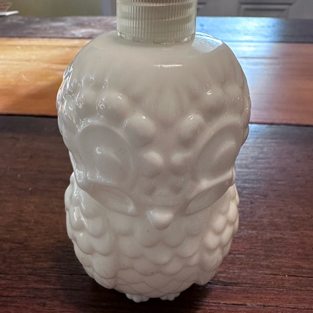 🦉Milk Glass Owl Perfume Bottle Produced by Avon, VINTAGE